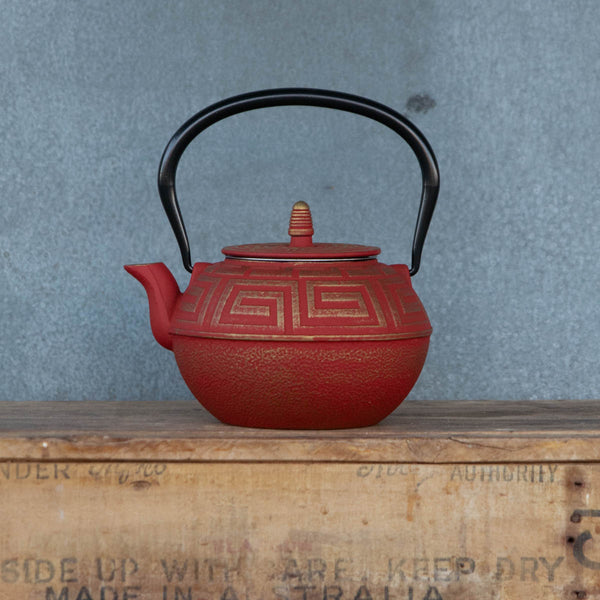 Cast Iron Teapot, 1.2L, Majestic Design,