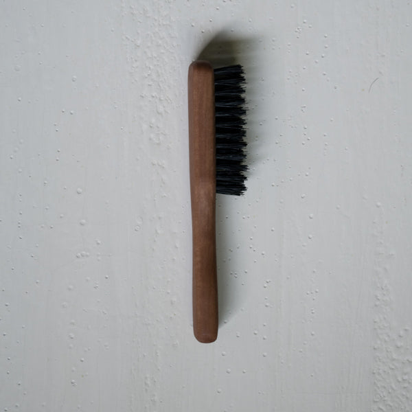 Beard brush with handle