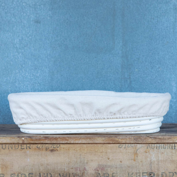 Banneton, bread dough proving basket, oval with lining