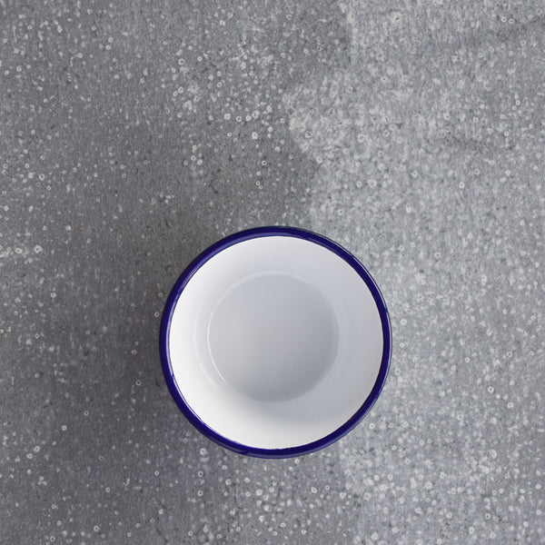 Falcon enamel pudding bowls make for year-round puddings (not just Christmas), or adapt for individual servings of pudding, or savoury pie. Also useful as a multi-purpose bowl.