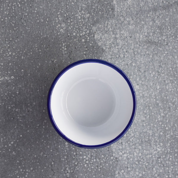 Falcon enamel pudding bowls make for year-round puddings (not just Christmas), or adapt for individual servings of pudding, or savoury pie. Also useful as a multi-purpose bowl.