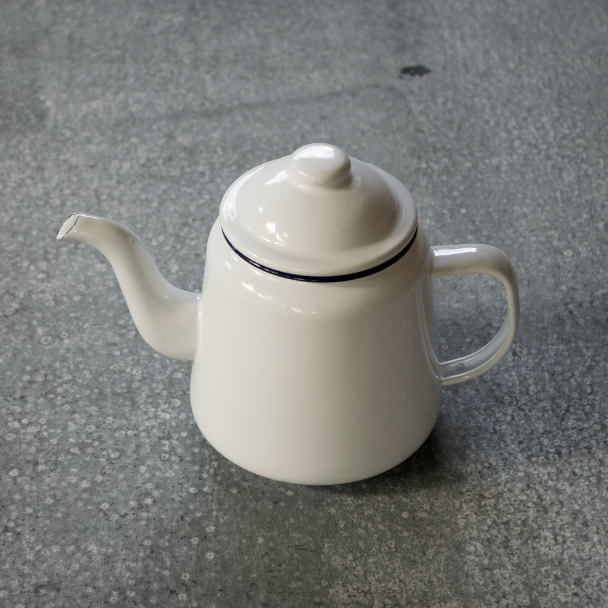 Falcon enamel teapot, 900ml, white with blue rim Odgers and