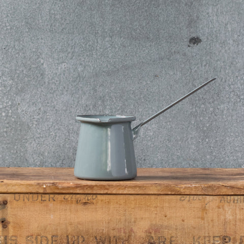 Use our Falcon enamelware Turkish coffee pot in grey to make a traditional rich, sweet Turkish coffee, or as a butter melter, ladle or gravy boat. 