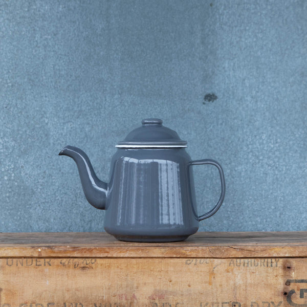 Falcon Enamel Teapot 900ml, deluxe two-tone grey and white.Falcon Enamel Teapot 900ml, deluxe two-tone grey and white.