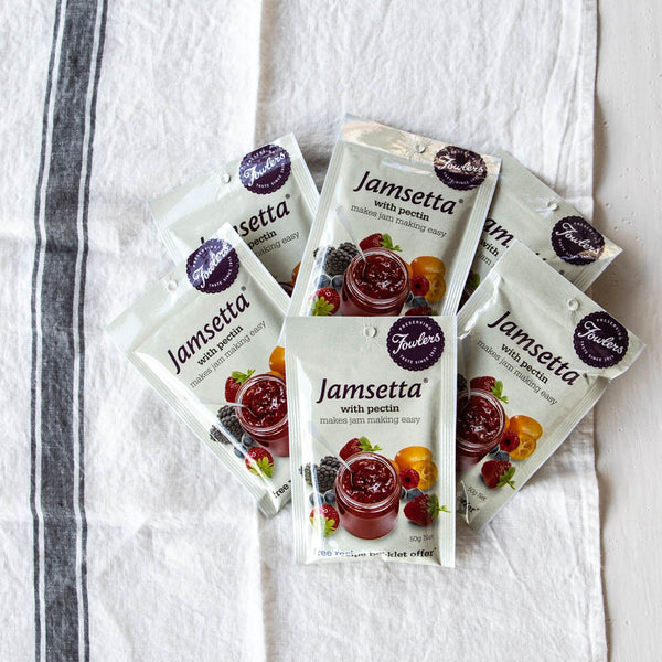 Stock up on Fowlers Jamsetta with our Bulk Buy of 6 packs. Jamsetta with pectin guarantees a perfectly set jam first time, every time. 
