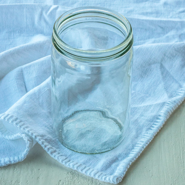 Stock up on new Fowlers Vacola jars, bottle sizes 31 (1 litre), 20 (600ml) and 14 (350ml), sold in multiples of six. Ideal for bottling jams, jellies and chutneys.