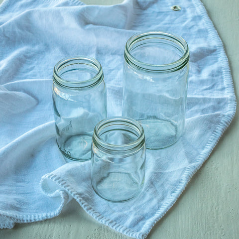 Stock up on new Fowlers Vacola jars, bottle sizes 31 (1 litre), 20 (600ml) and 14 (350ml), sold in multiples of six. Ideal for bottling jams, jellies and chutneys.