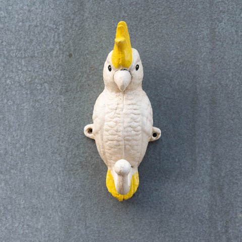 This Cockatoo Hook in Cast Iron makes us smile. Hang it as a single hook or have fun mixing it with our Magpie and Kookaburra hooks.