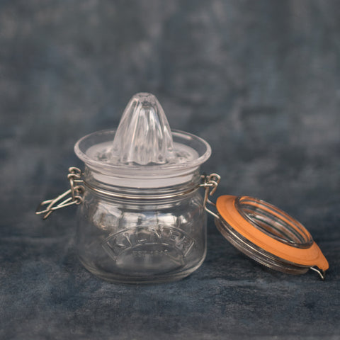 The Kilner Juicer Jar Set lets you juice citrus straight into the glass storage jar. The Kilner Juicer Jar Set includes a 500ml clip top Kilner jar, and removable glass juicer attachment with non slip silicone seal for extra grip. 