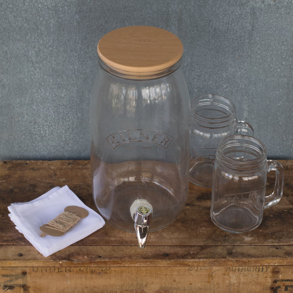 Use the Kilner Kombucha Glass Drinks Making Set to make your own delicious culture rich kombucha fermented sweetened tea with the benefits of vitamins, antioxidents and probiotics.