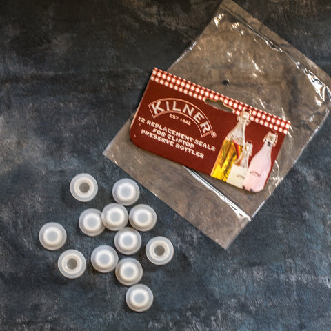 Use Kilner replacement seals for cliptop preserving bottles. Suitable for 0.25L, 0.5L, and 1L Kilner cliptop bottles. Replacement recommended after using highly acidic produce.