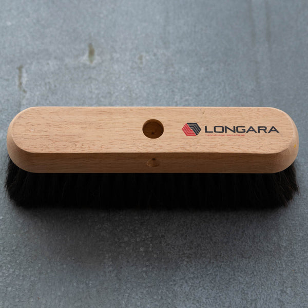 Horse hair and timber broom head, with six rows of generous 6 cm long bristles.