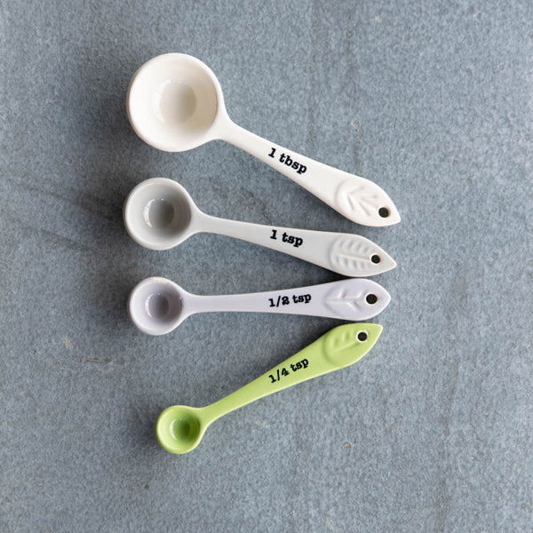 Add our Mason Cash In the Forest Measuring Spoons to your ceramics collection. The In the Forest range is intricately embossed with forest scenes inspired by folk tales of the mid-19th Century. 