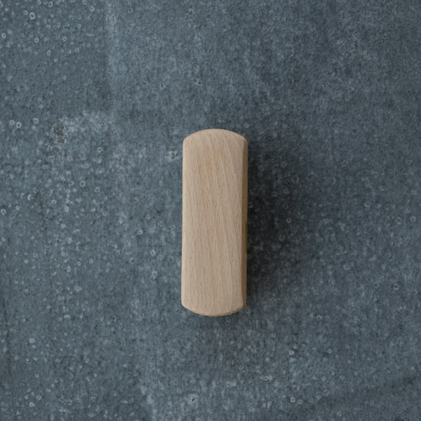 Redecker shoe shine brush made from beautifully handcrafted beechwood and horse hair for effective cleaning and polishing. Available in neutral or black horse hair. 