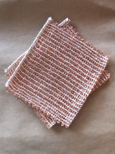 The Redecker copper cloth cleans extra thoroughly and gently. Copper is a soft metal, which does not scratch. Perfect for cleaning Falcon enamelware, pots, pans, sink, stove, glass, and high grade steel. 