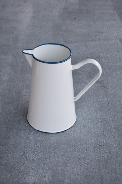 The Romanian enamel two litre enamel jug is our most popular enamel jug, a particular favourite for restaurants and cafes and entertaining. Available in red, blue, cottage, white and green.
