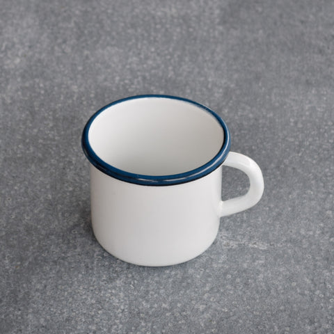 Get ready for serving mugs of steaming hot chocolate, tea and warming soup, brewed on the campfire or in the kitchen, with Romanian enamel mugs. Choose from white, green, blue, red or cottage exterior, white interior. 