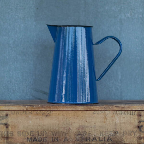 The Romanian enamel two litre enamel jug is our most popular enamel jug, a particular favourite for restaurants and cafes and entertaining. Available in red, blue, cottage, white and green.