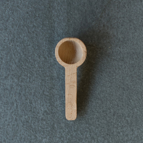 Use our petite beech timber measuring spoon for scooping ground coffee or loose leaf tea.